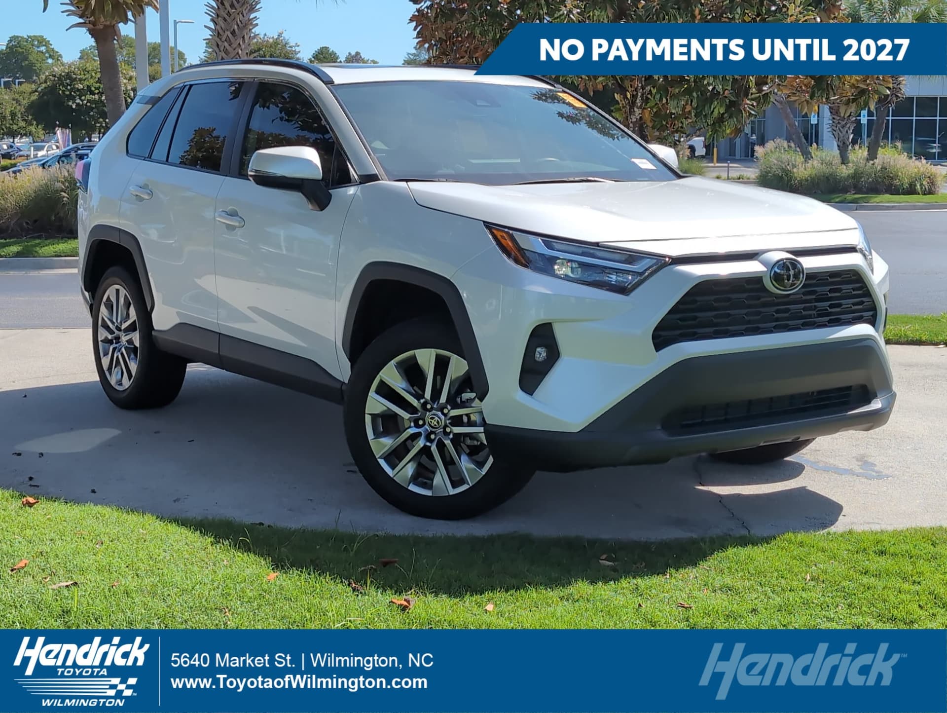 2023 Toyota RAV4 XLE Premium — photo 1 of 11