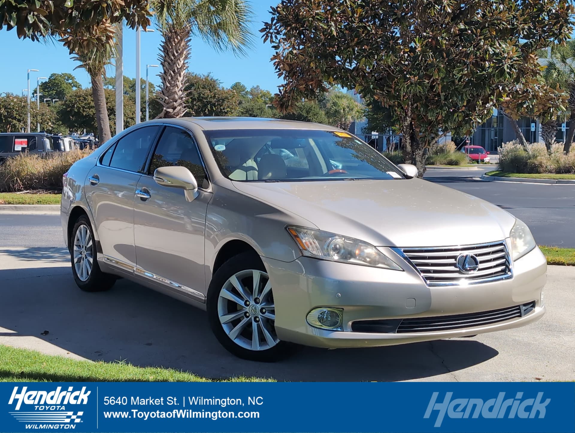 2011 Lexus ES 350 Base — photo 1 of 11