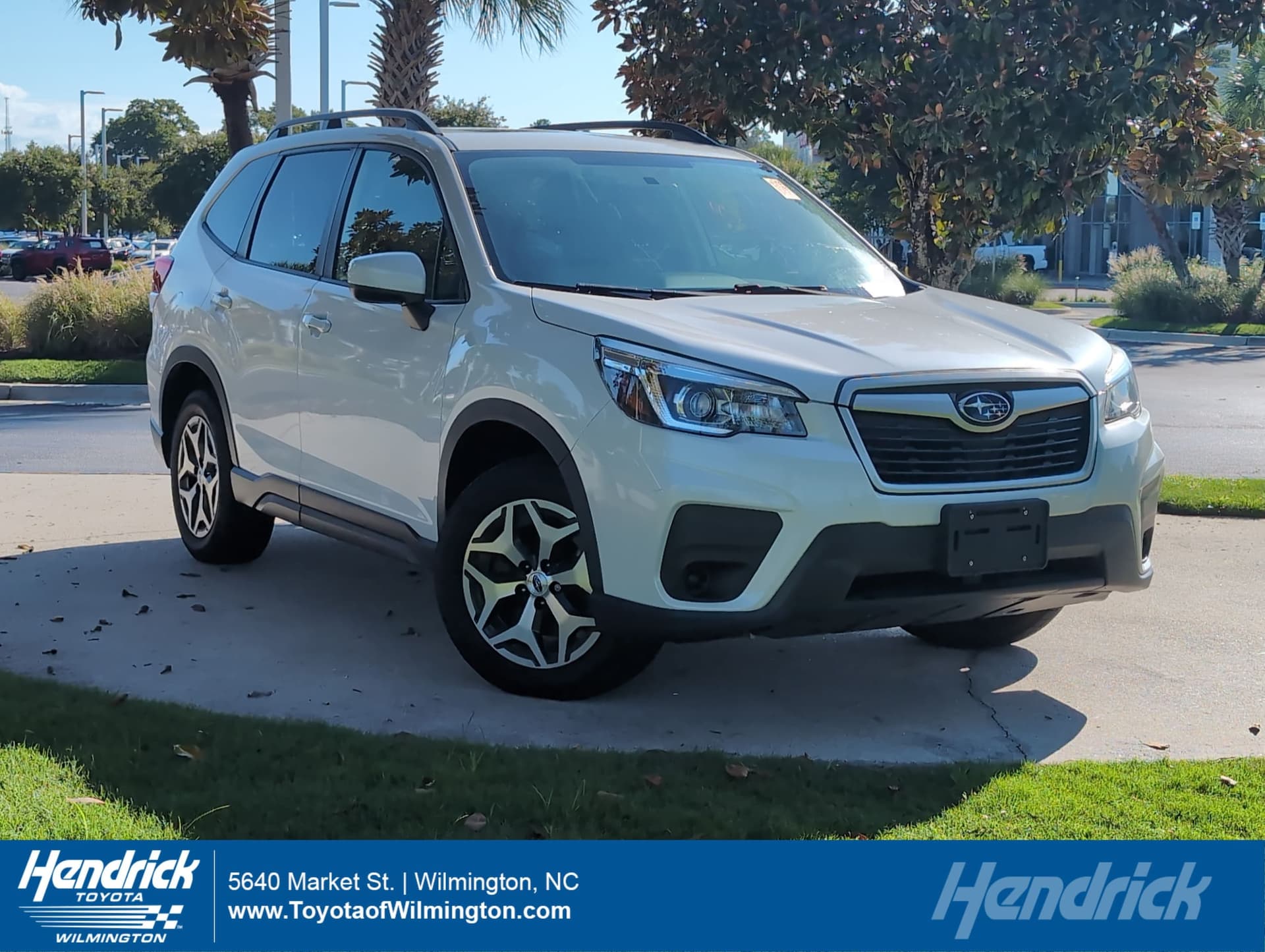 2020 Subaru Forester Premium — photo 1 of 11