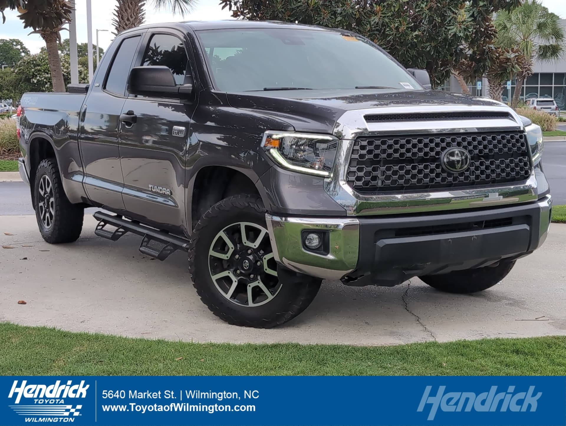2020 Toyota Tundra 4WD SR5 — photo 1 of 11