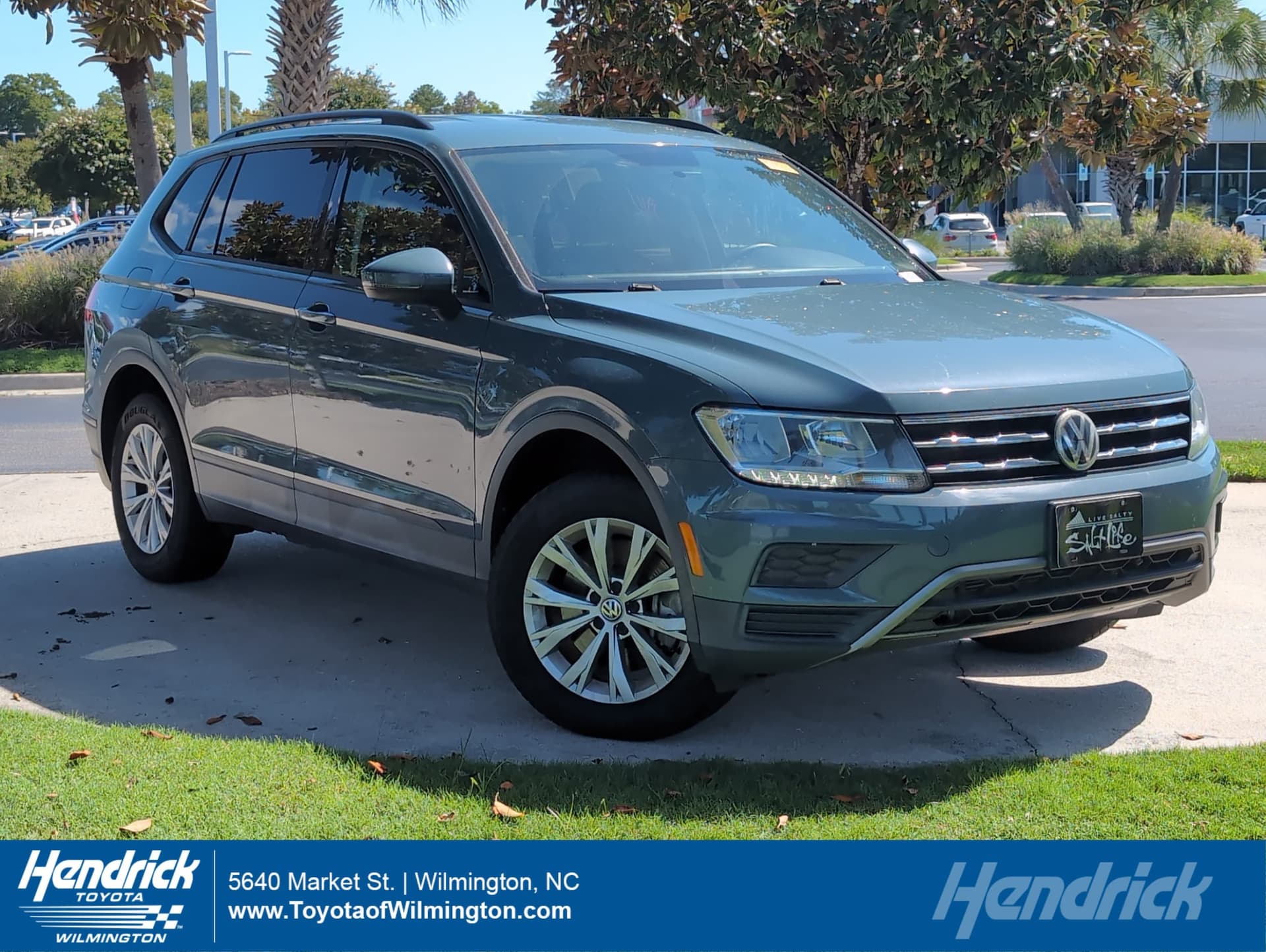 2019 Volkswagen Tiguan S — photo 1 of 11