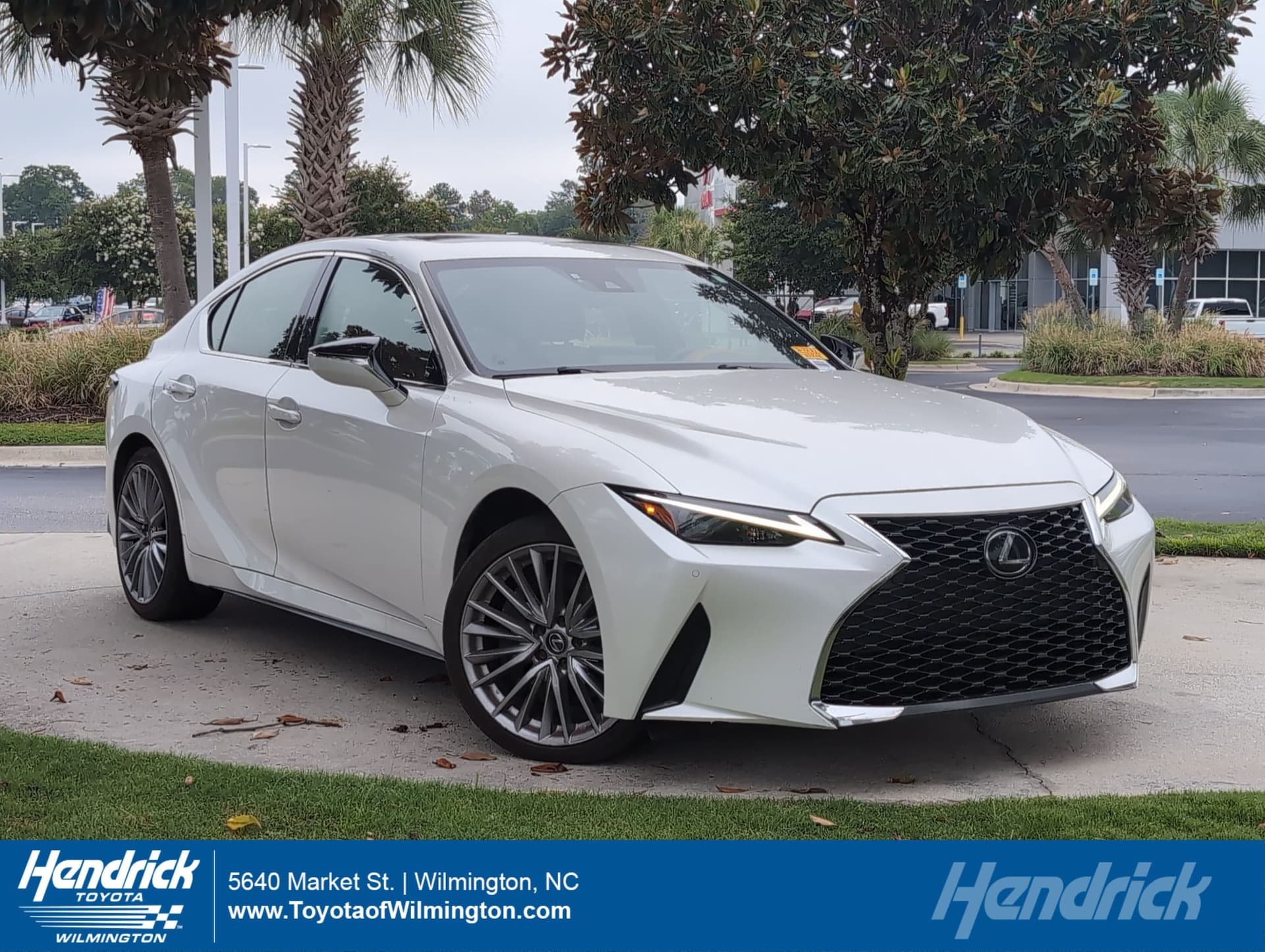 2022 Lexus IS IS 300 — photo 1 of 11