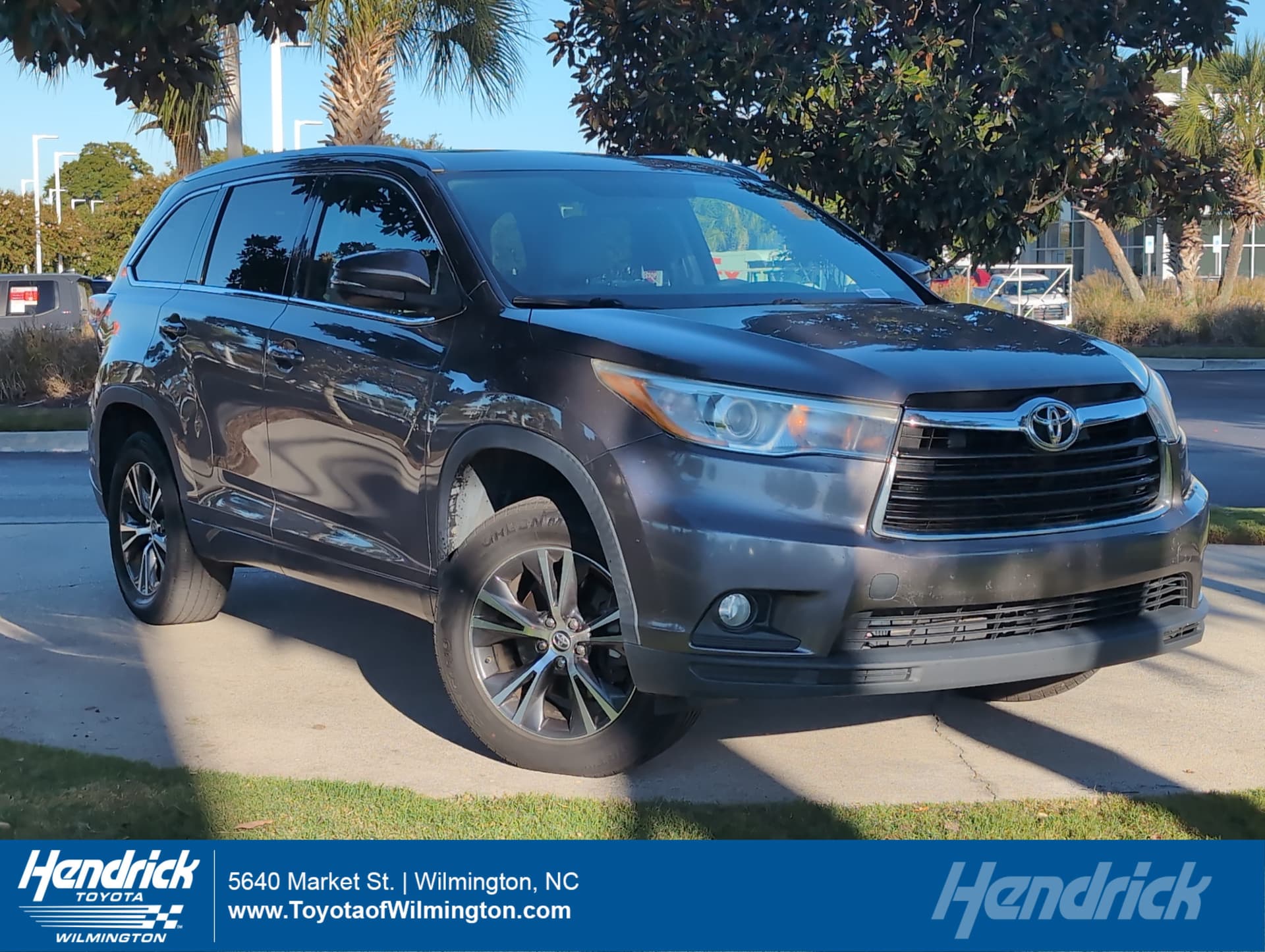 2016 Toyota Highlander XLE — photo 1 of 11