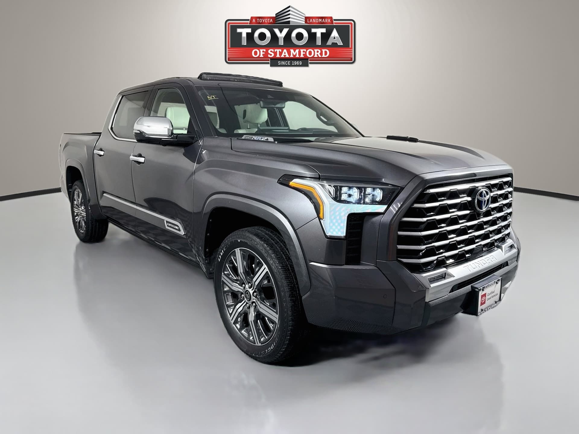 2023 Toyota Tundra 4WD Capstone Hybrid — photo 1 of 33