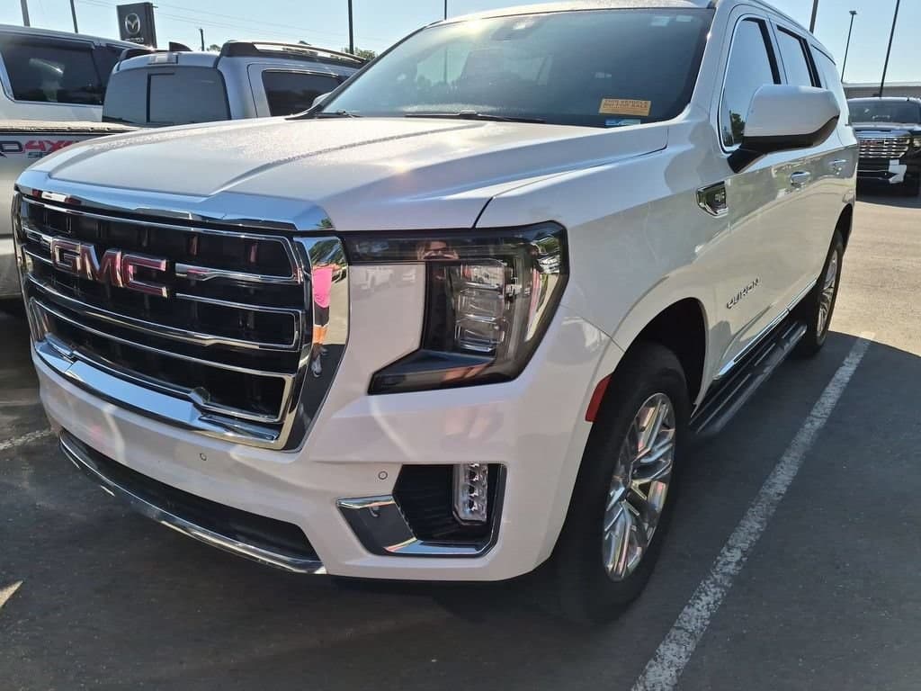 2023 GMC Yukon SLT — photo 1 of 14
