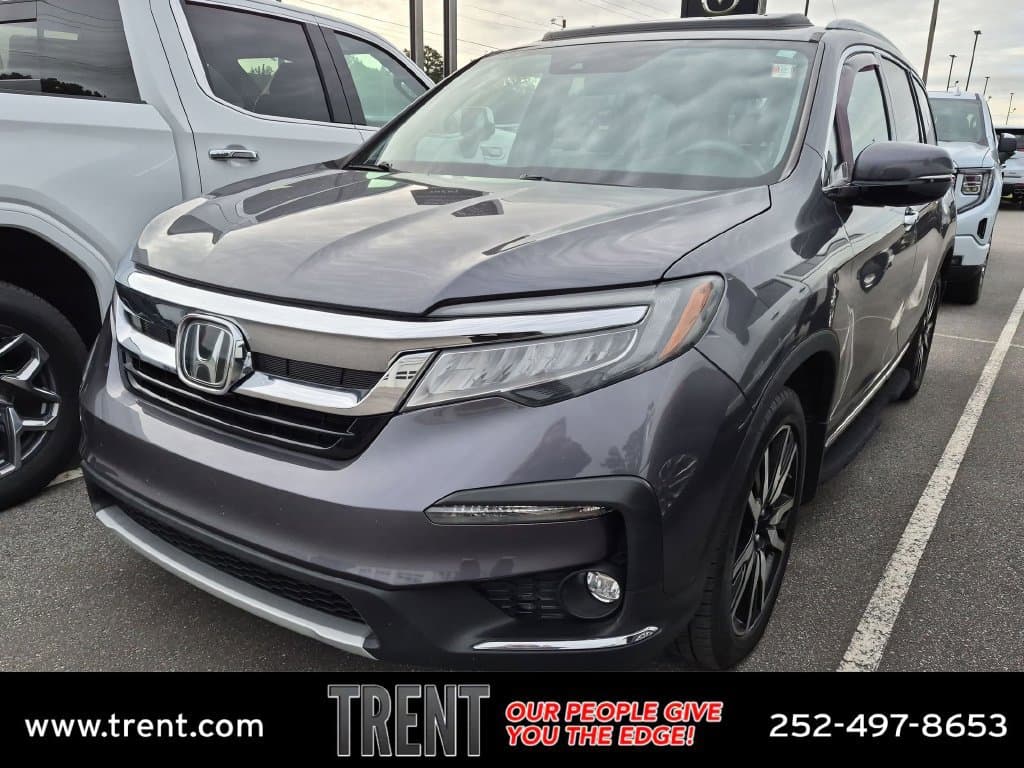 2022 Honda Pilot Touring 8-Passenger — photo 1 of 15