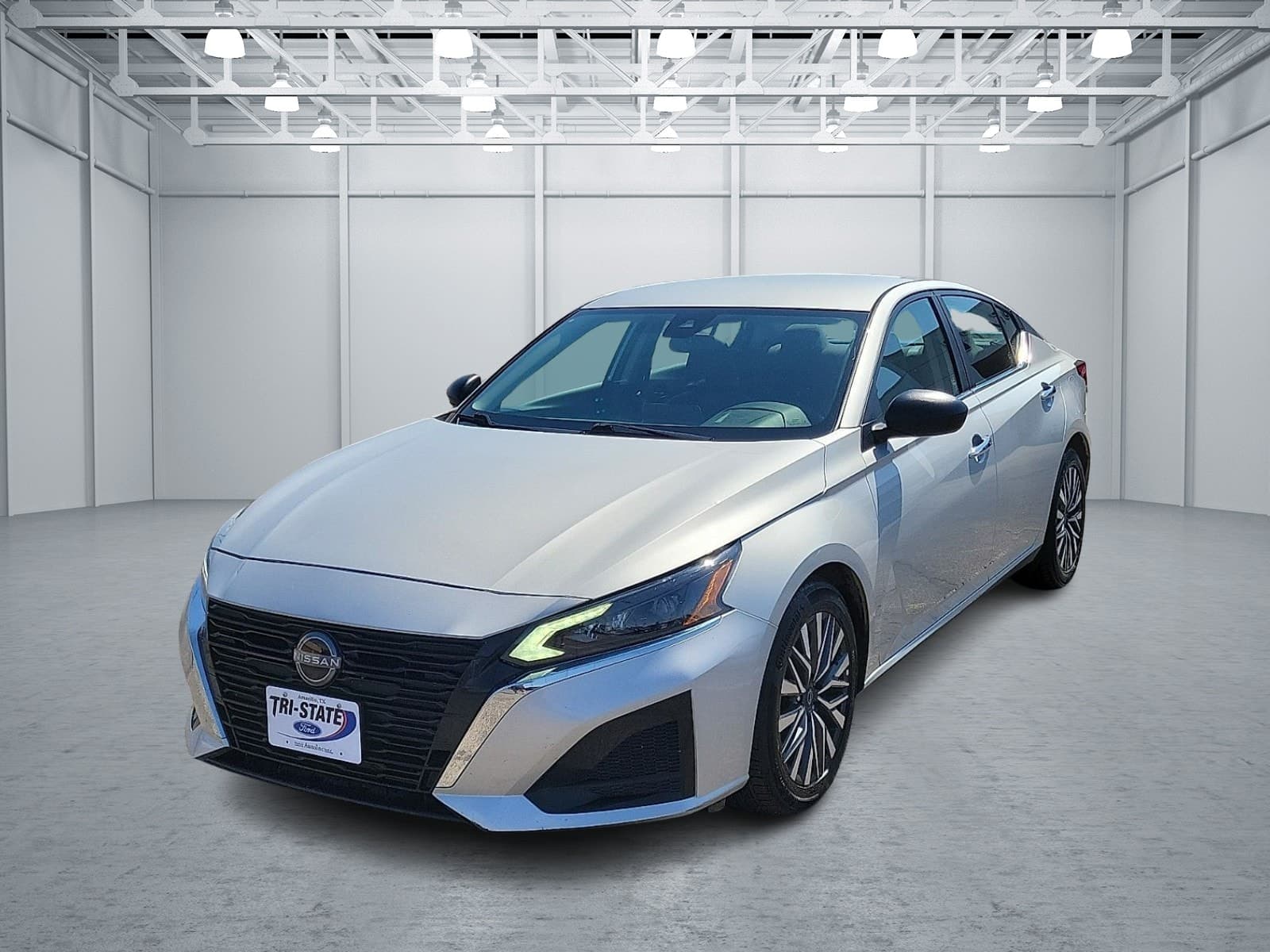 2025 Nissan Altima SV — photo 1 of 20