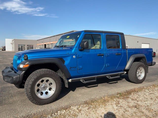 2020 Jeep Gladiator Sport — photo 1 of 14