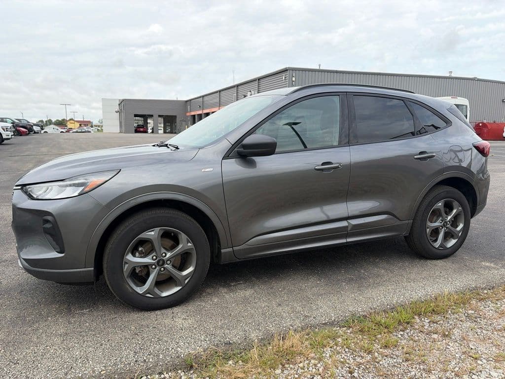 2024 Ford Escape ST-Line — photo 1 of 25