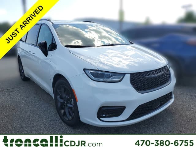 2025 Chrysler Pacifica Limited — photo 1 of 10