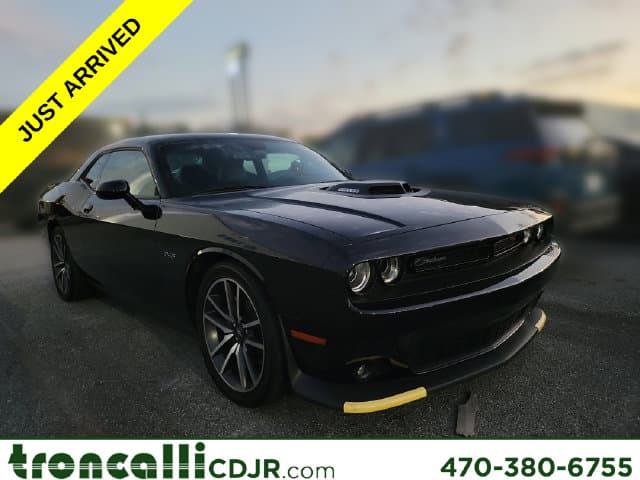 2023 Dodge Challenger R/T — photo 1 of 9