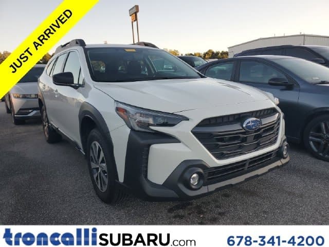 2025 Subaru Outback Base — photo 1 of 9