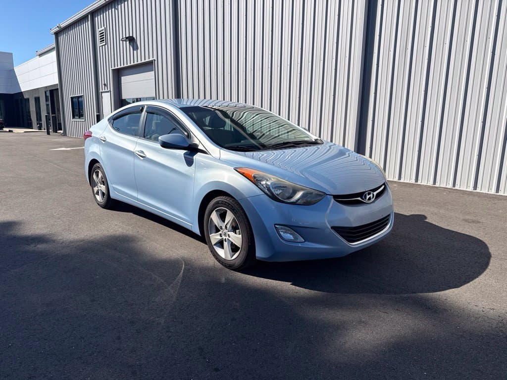 2013 Hyundai Elantra GLS — photo 1 of 13