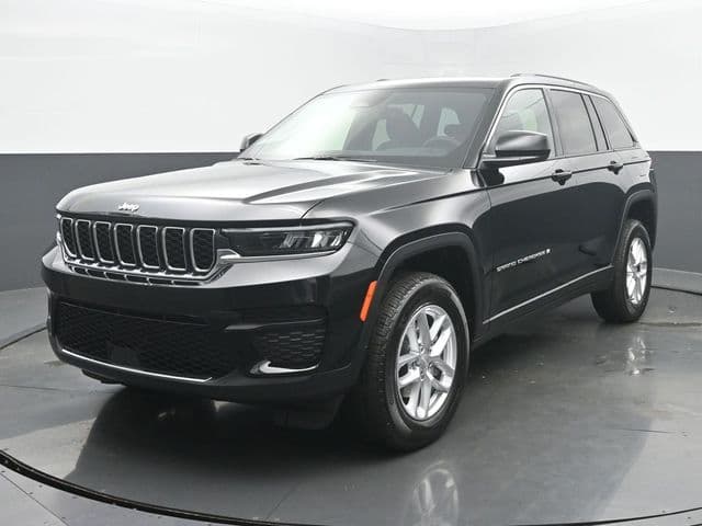 2026 Jeep Grand Cherokee Laredo — photo 1 of 63