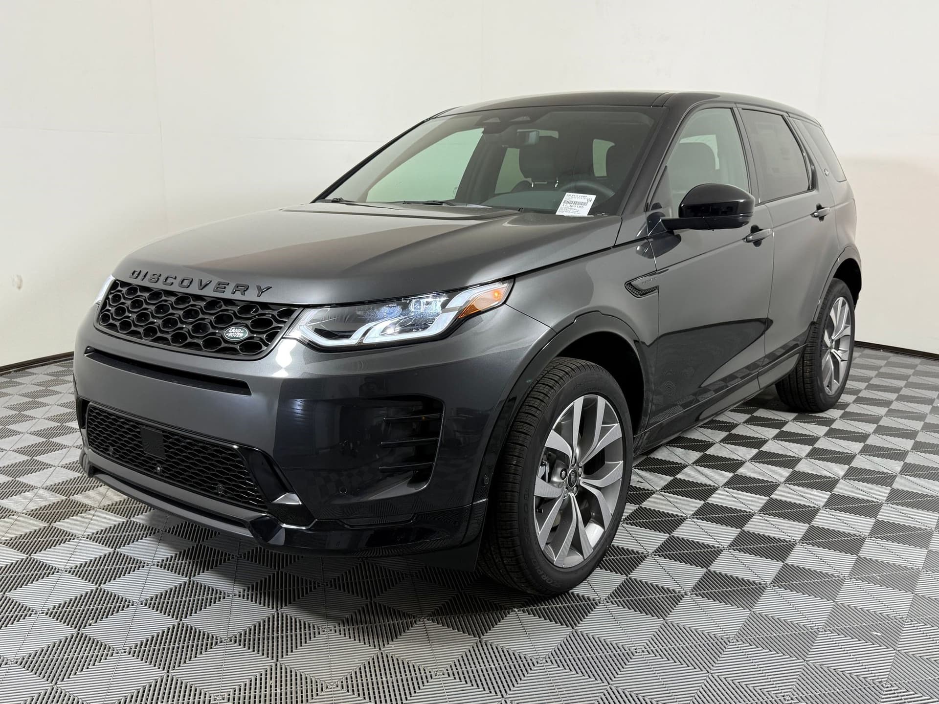 2026 Land Rover Discovery Sport Base — photo 1 of 29