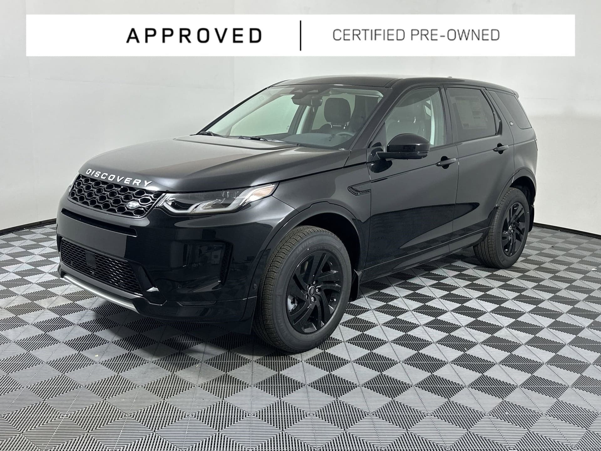 2025 Land Rover Discovery Sport S — photo 1 of 26