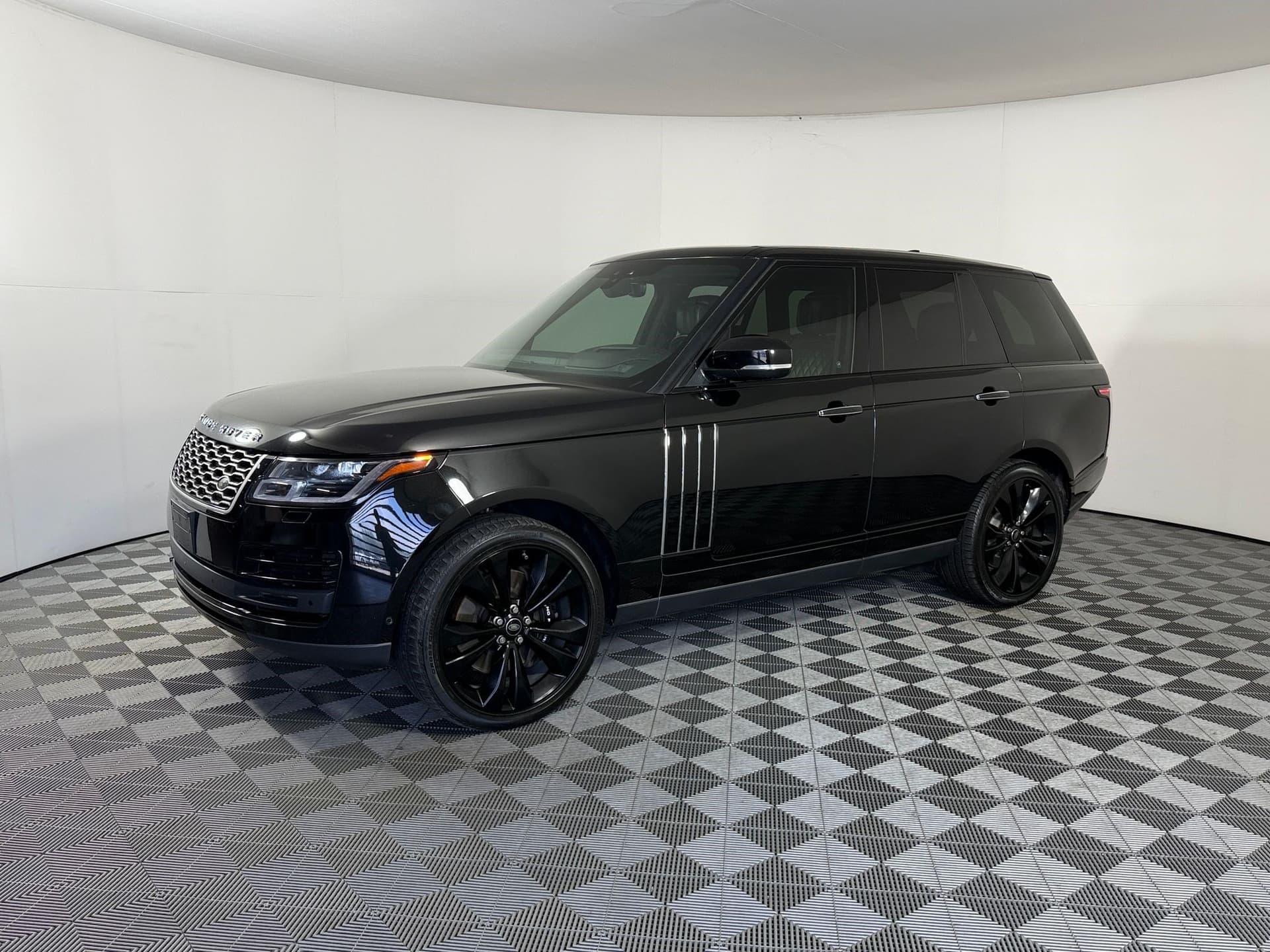 2021 Land Rover Range Rover SV Autobiography Dynamic Black — photo 1 of 28