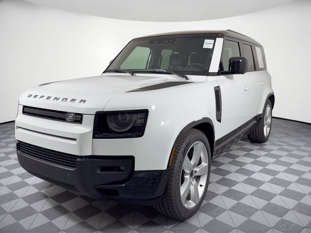 2026 Land Rover Defender X-Dynamic SE — photo 1 of 31