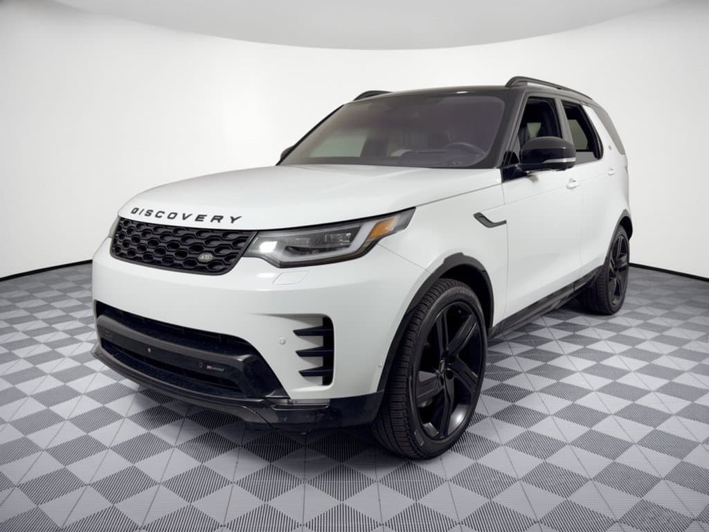 2023 Land Rover Discovery Metropolitan Edition — photo 1 of 31