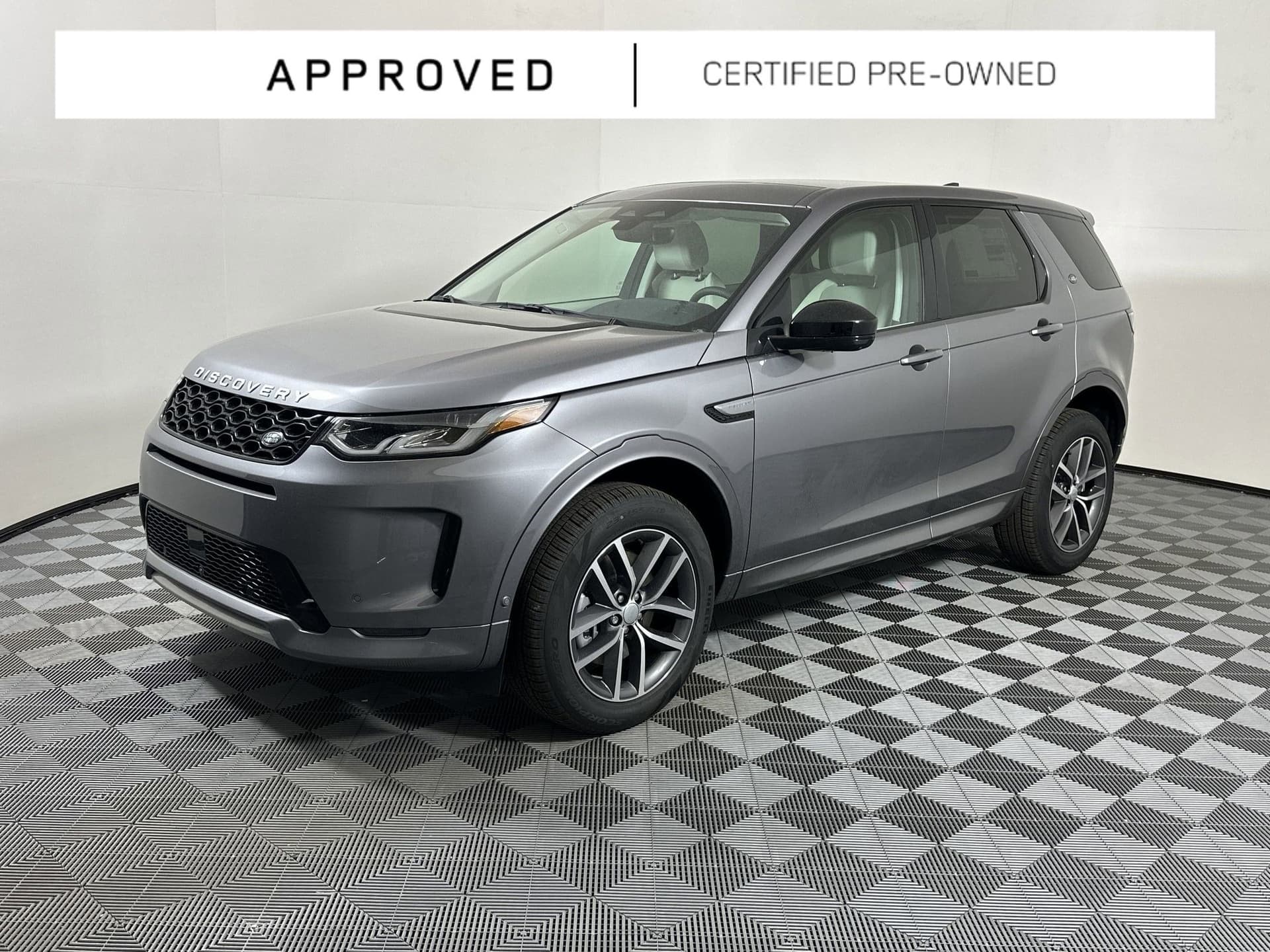 2025 Land Rover Discovery Sport S — photo 1 of 26