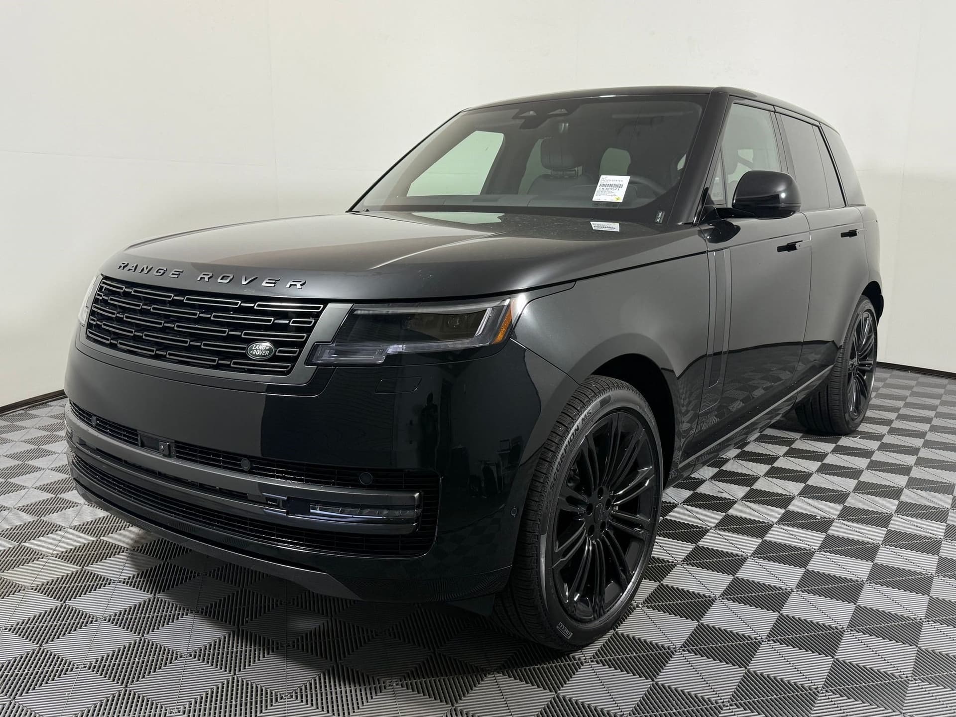 2026 Land Rover Range Rover Base — photo 1 of 28