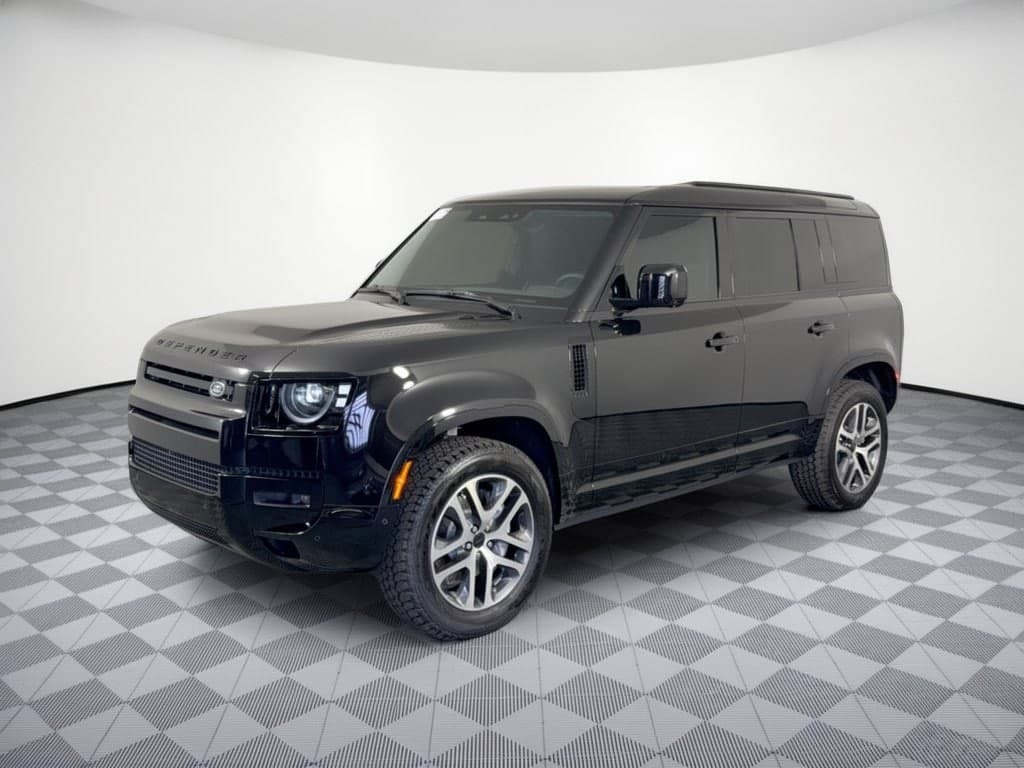 2026 Land Rover Defender X-Dynamic SE — photo 1 of 31