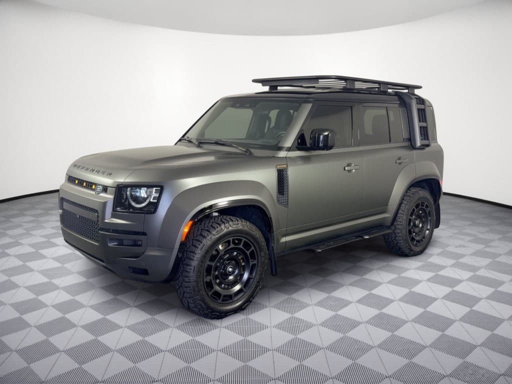 2025 Land Rover Defender OCTA — photo 1 of 34