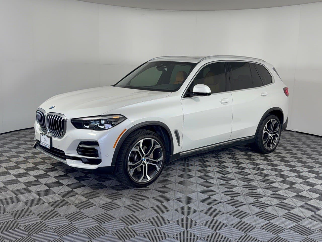 2023 BMW X5 sDrive40i — photo 1 of 34