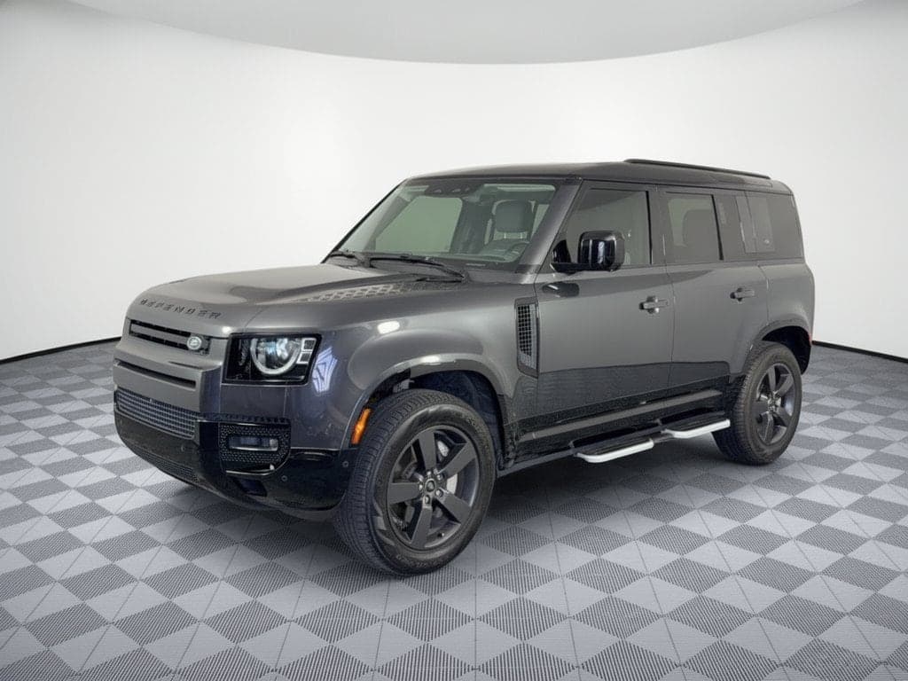 2024 Land Rover Defender X-Dynamic SE — photo 1 of 34