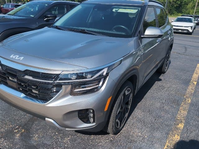 2024 Kia Seltos SX — photo 1 of 2