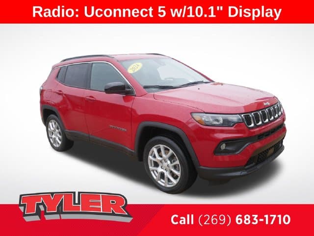 2023 Jeep Compass Latitude Lux — photo 1 of 55