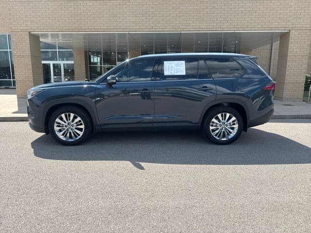 2026 Toyota Grand Highlander Platinum — photo 1 of 21
