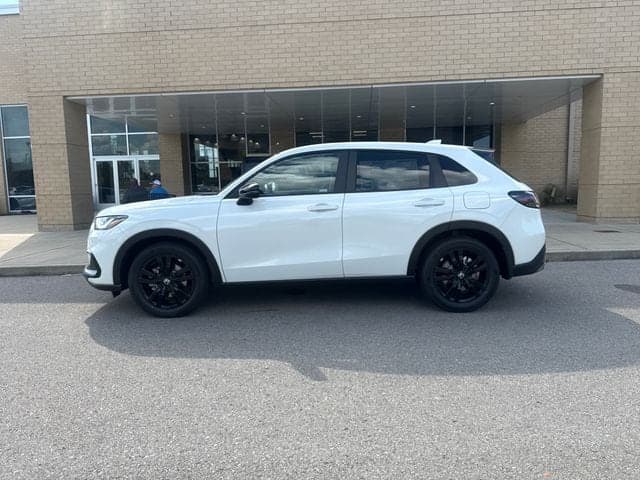 2027 Honda HR-V Sport — photo 1 of 20