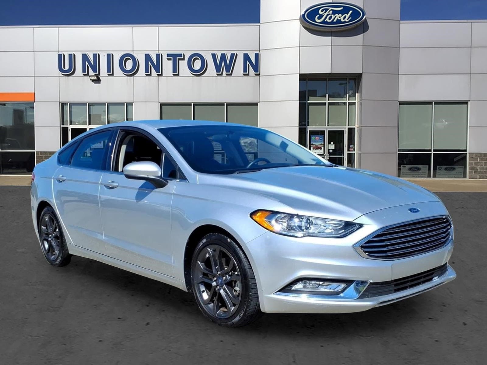 2018 Ford Fusion SE — photo 1 of 20