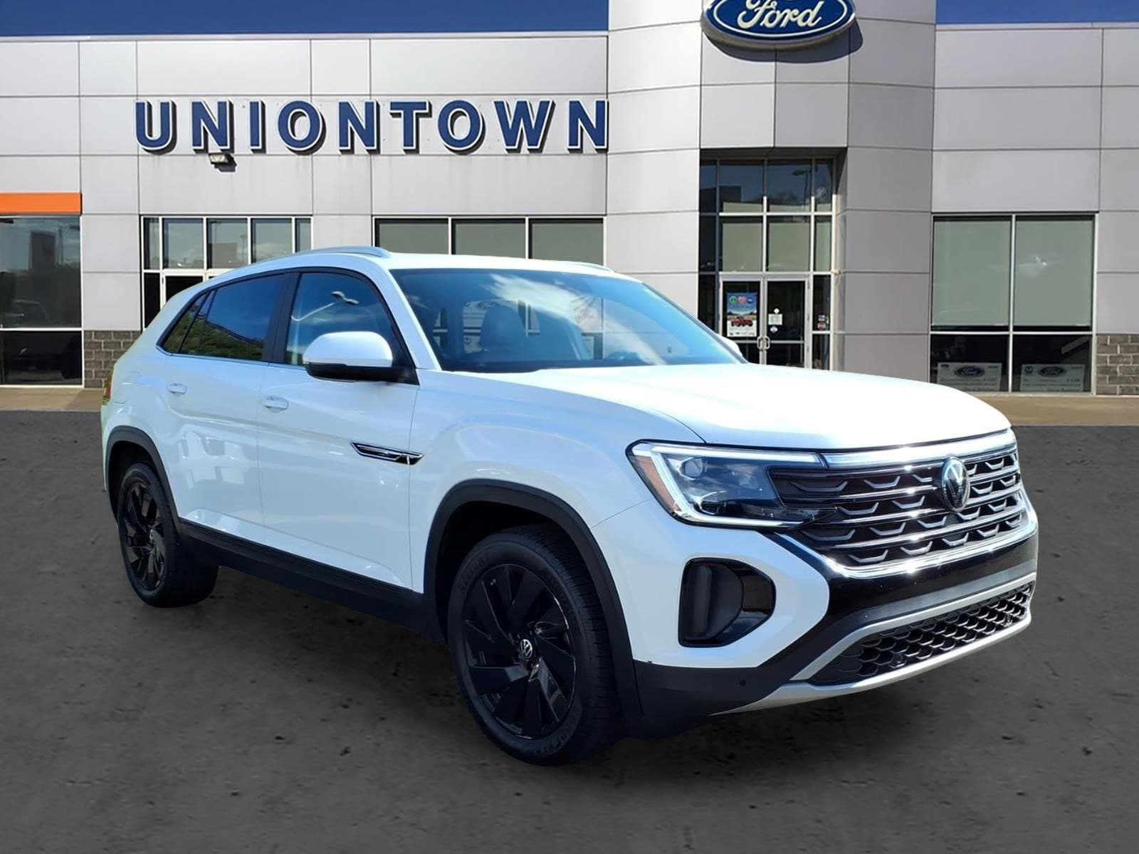 2024 Volkswagen Atlas Cross Sport Base — photo 1 of 20
