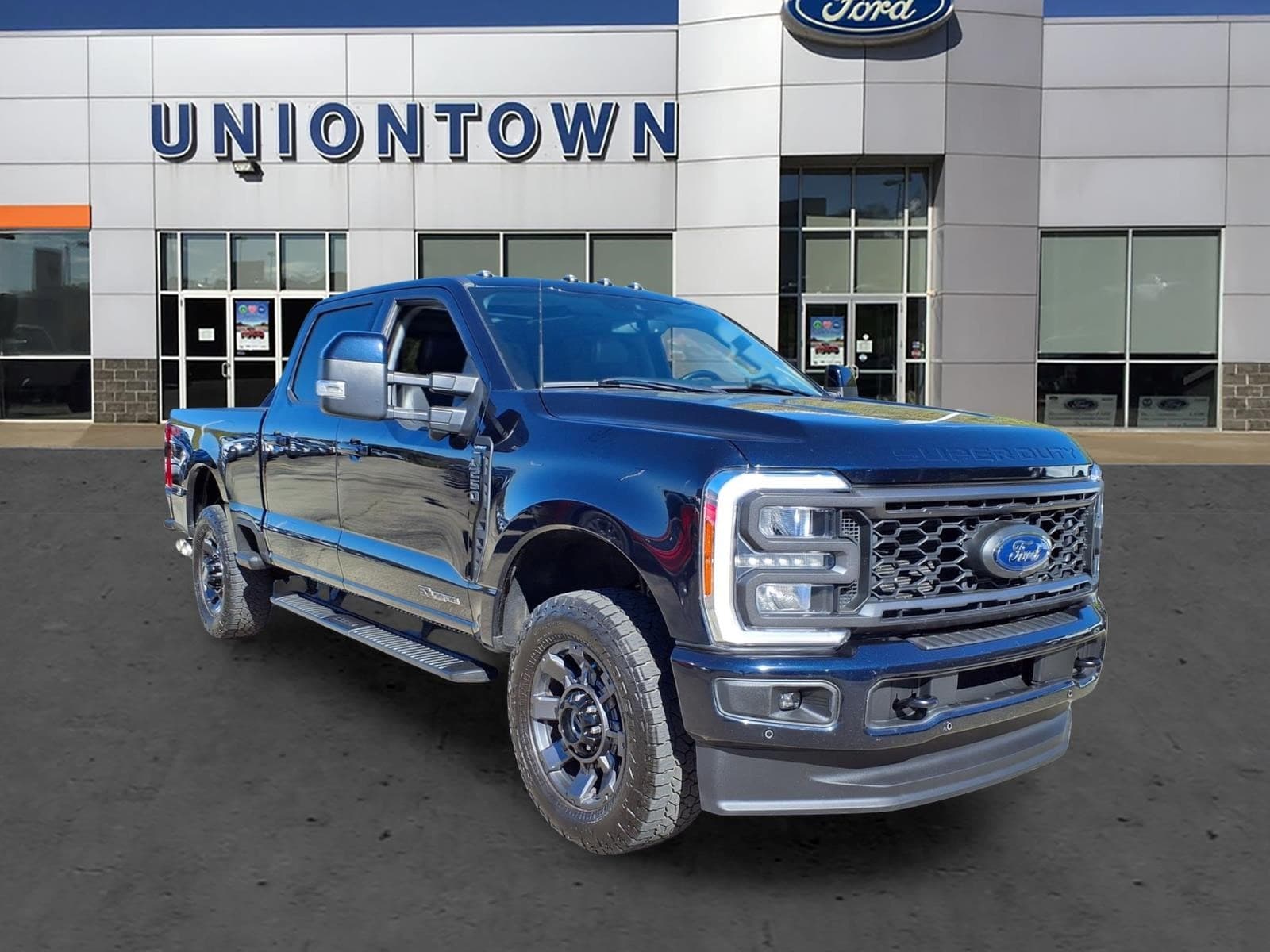 2023 Ford Super Duty F-250 SRW LARIAT — photo 1 of 20