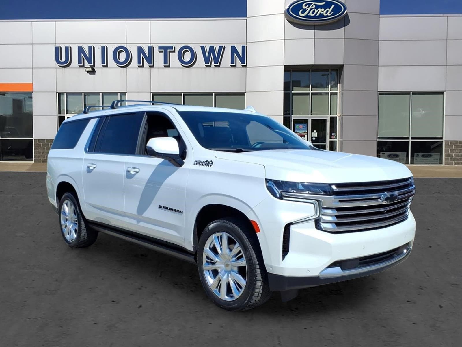 2023 Chevrolet Suburban High Country — photo 1 of 20