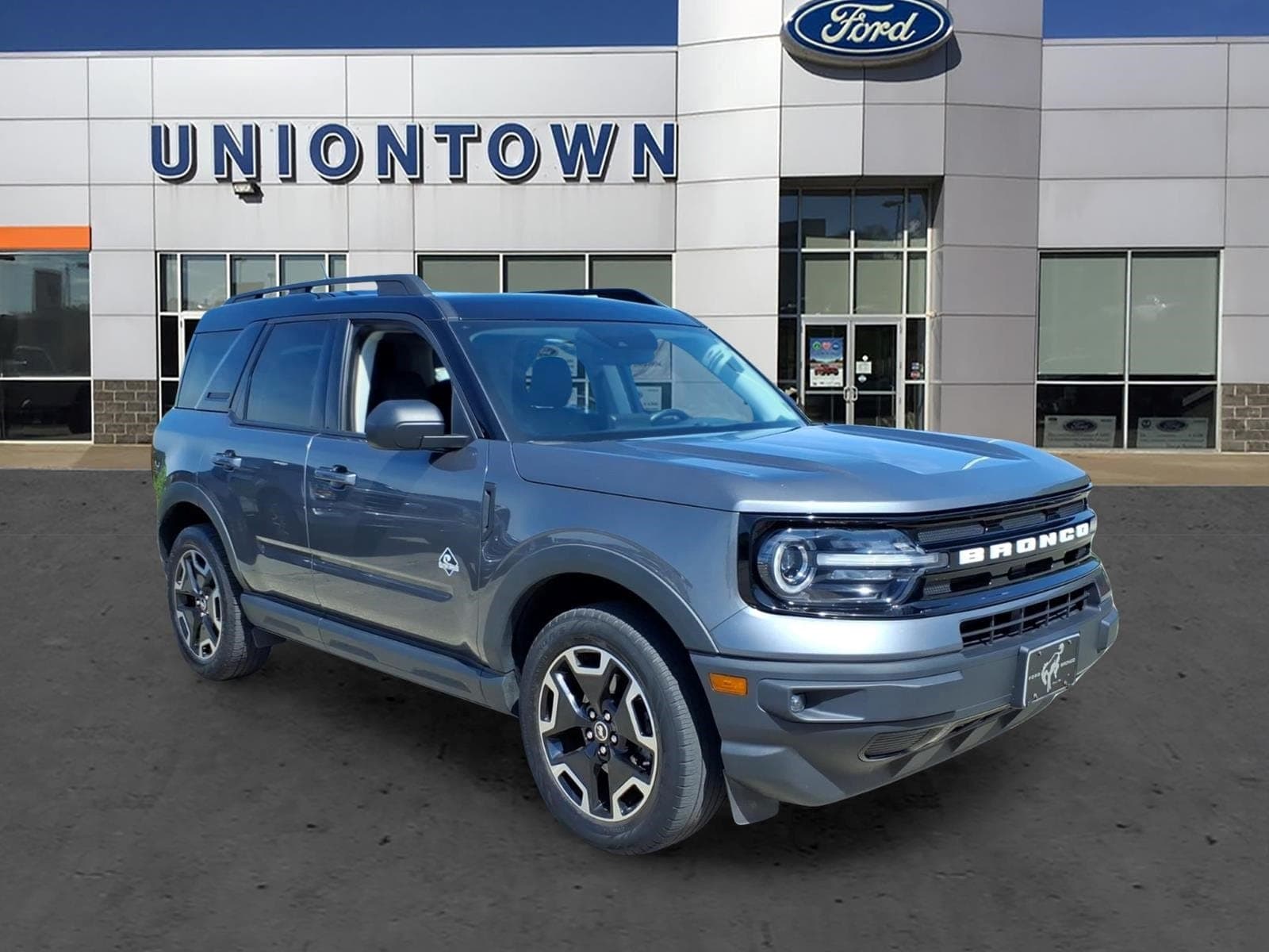 2021 Ford Bronco Sport Outer Banks — photo 1 of 20