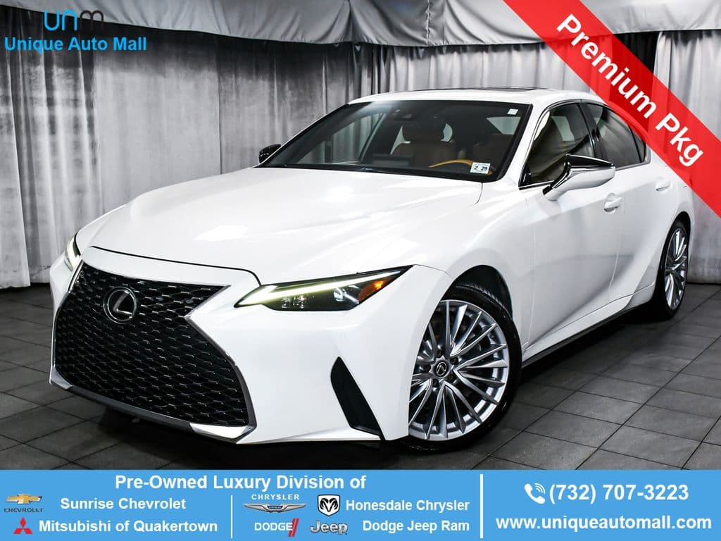 2022 Lexus IS 300 Base — photo 1 of 80