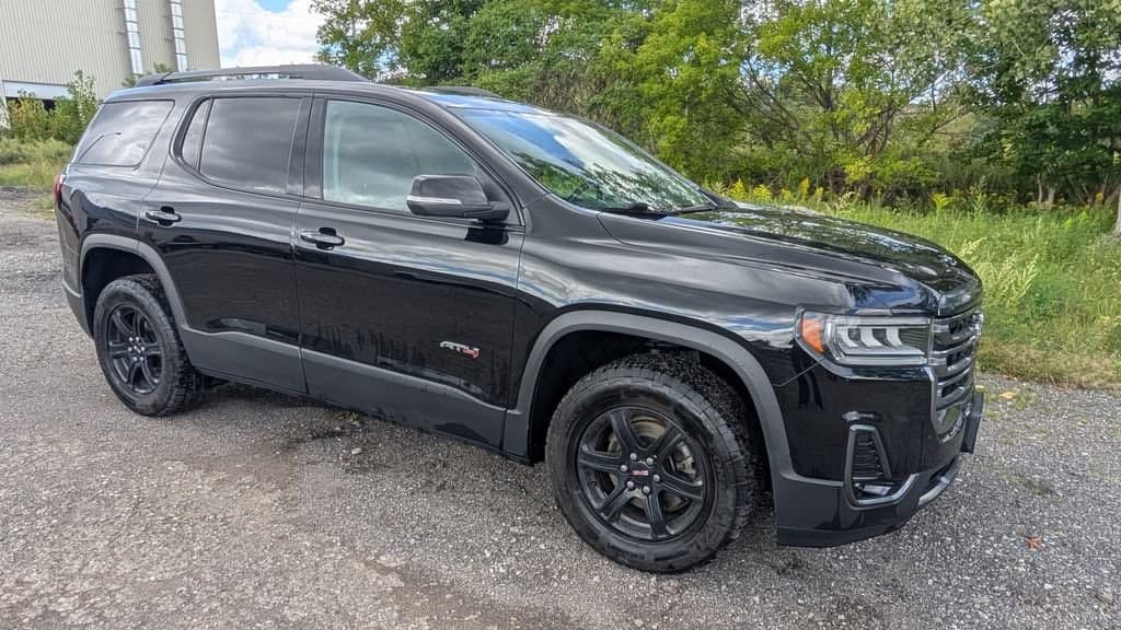 2023 GMC Acadia AT4 — photo 1 of 30