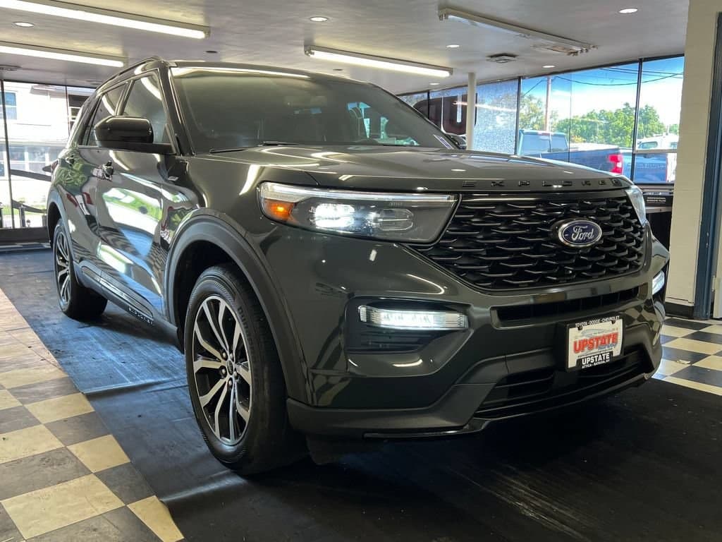 2023 Ford Explorer ST-Line — photo 1 of 44