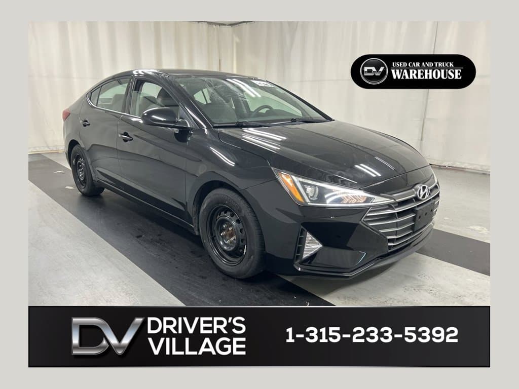 2020 Hyundai Elantra SE — photo 1 of 23