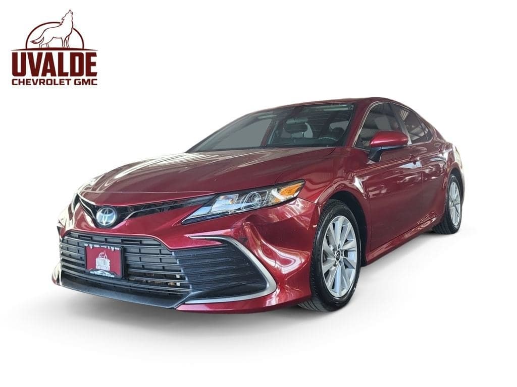 2021 Toyota Camry LE — photo 1 of 24