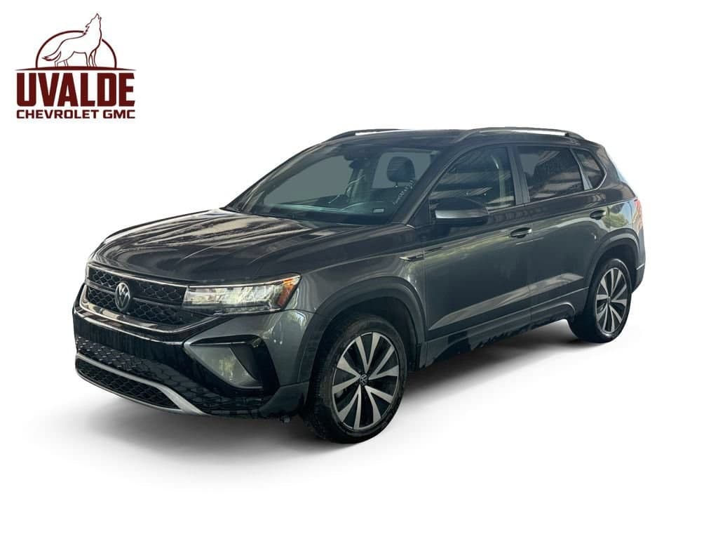 2024 Volkswagen Taos SE — photo 1 of 25