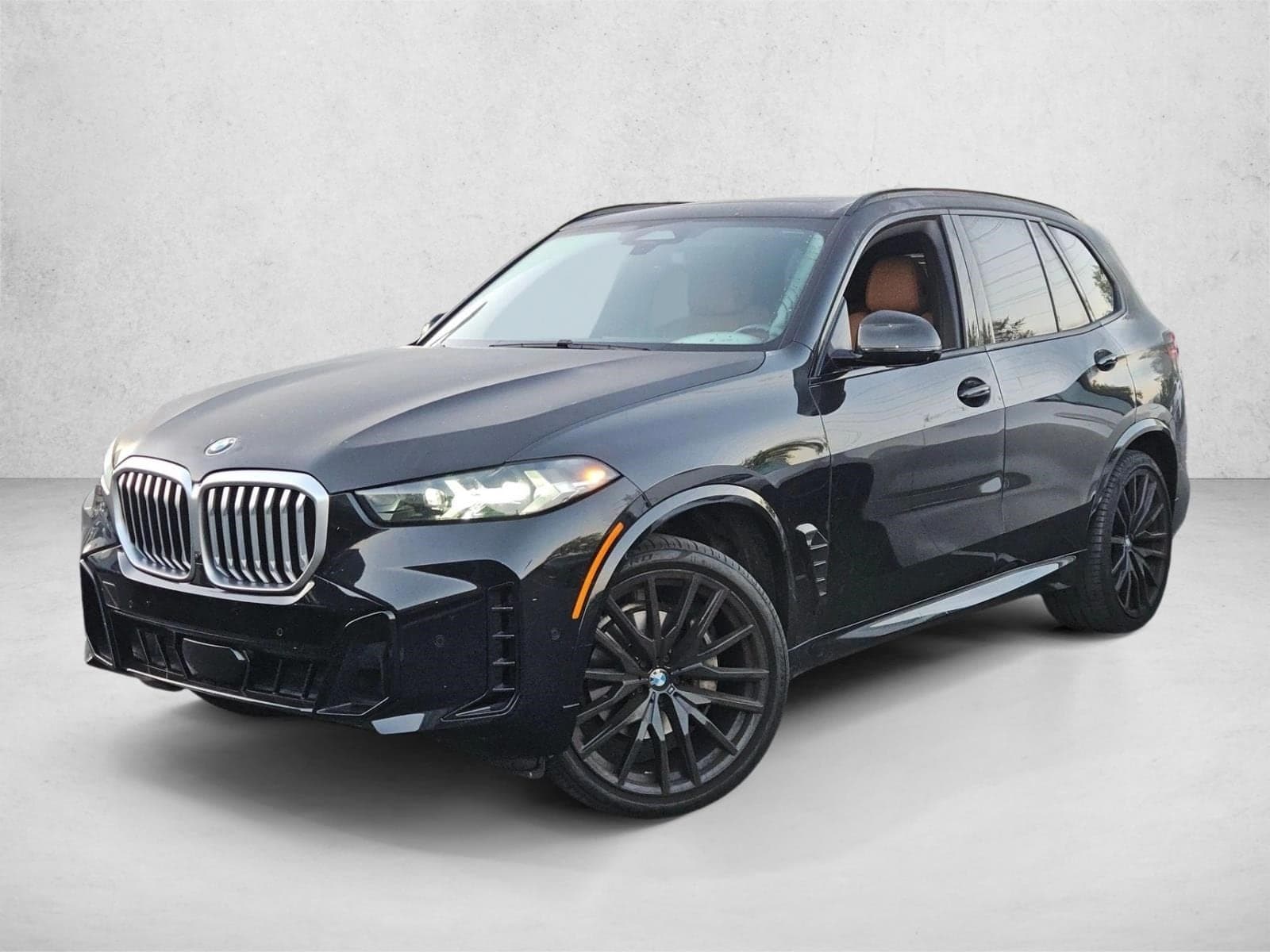 2024 BMW X5 sDrive40i — photo 1 of 15