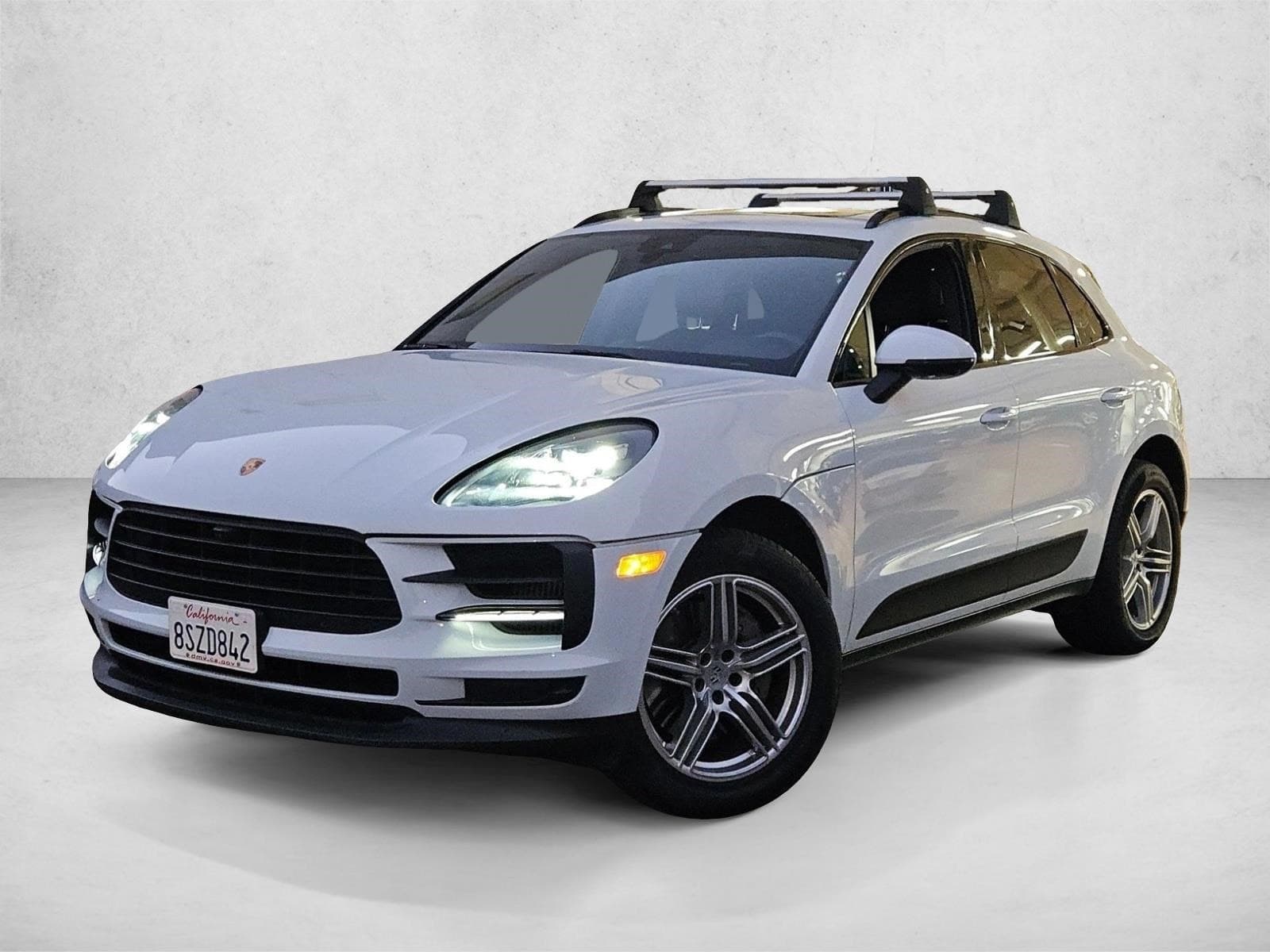 2021 Porsche Macan S — photo 1 of 15