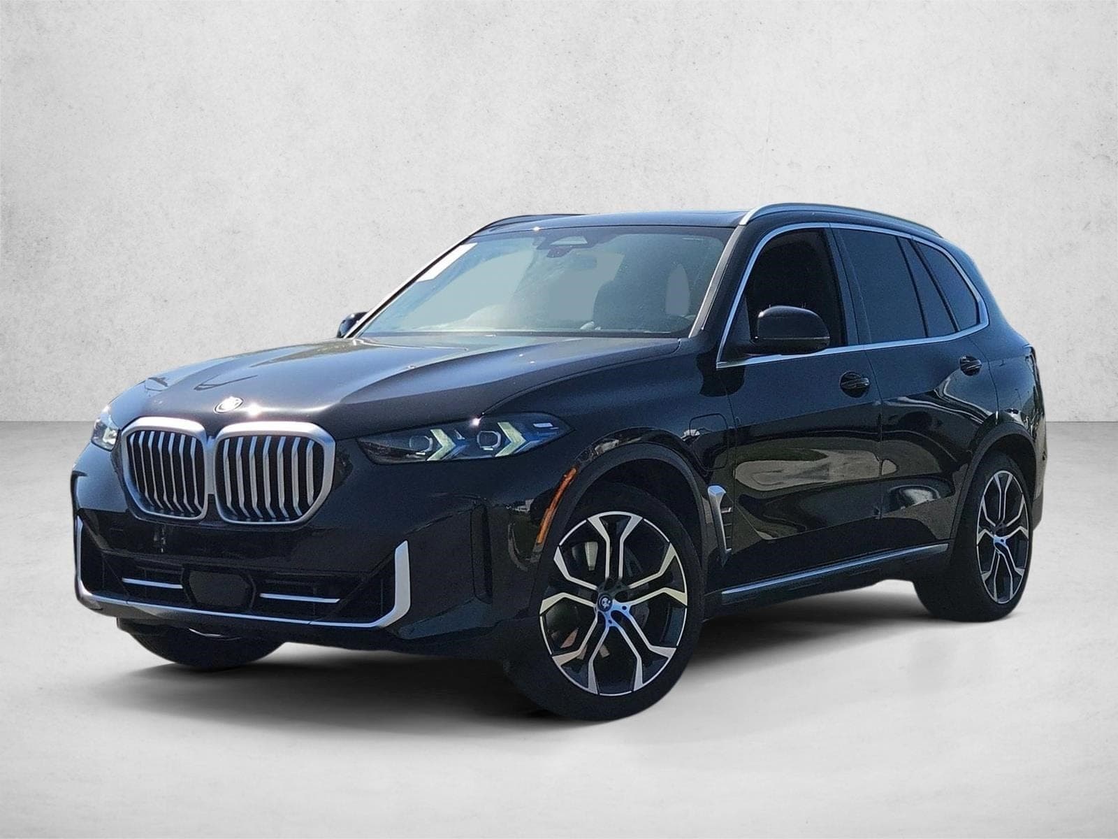 2024 BMW X5 xDrive50e — photo 1 of 26