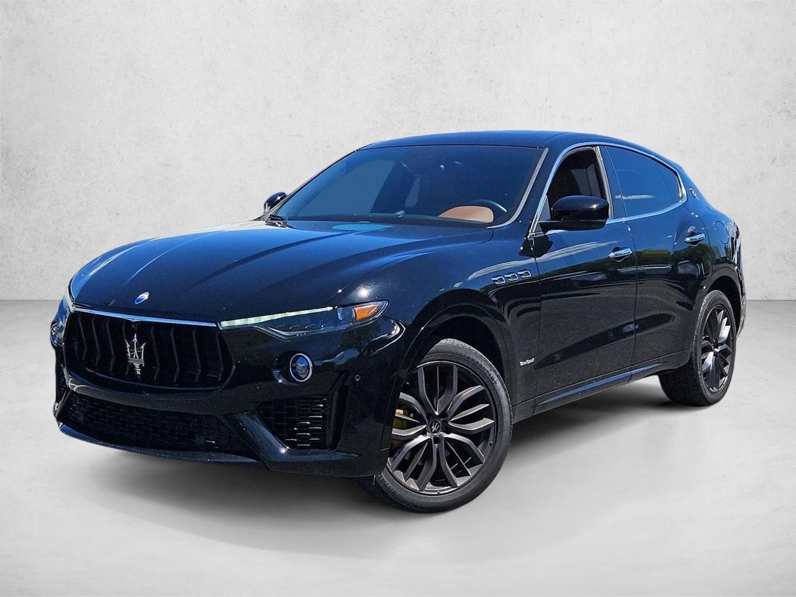 2021 Maserati Levante Base — photo 1 of 16
