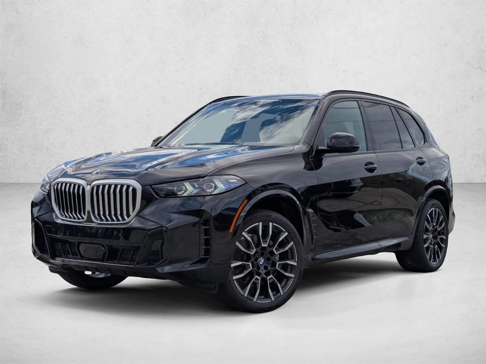 2026 BMW X5 sDrive40i — photo 1 of 17