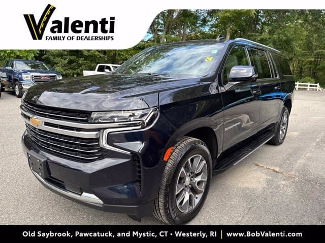 2022 Chevrolet Suburban LT — photo 1 of 24